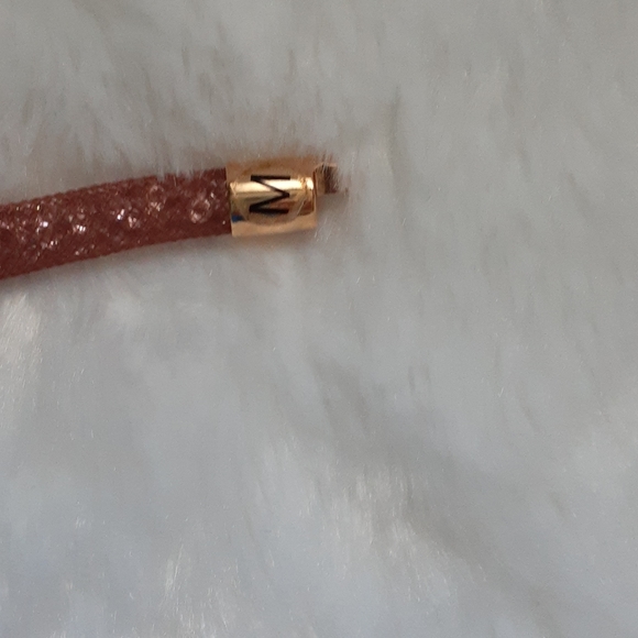 Necklace - Picture 2 of 3